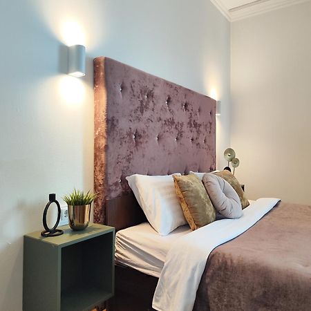 Best One Room Apartments Muncaci Exterior foto